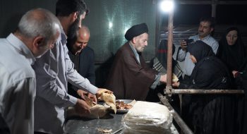 بازدید نماینده ولی فقیه در استان لرستان و امام جمعه خرم آباد، حجت الاسلام والمسلمین دکتر سید احمدرضا شاهرخی از موکب عشایری اربعین حسینی در خرم آباد.