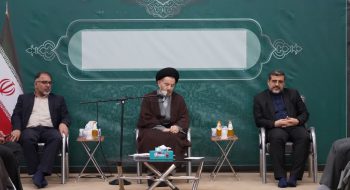 دکتر محمد مهدی اسماعیلی وزیر فرهنگ و ارشاد اسلامی، با حجت الاسلام والمسلمین دکتر سید احمدرضا شاهرخی، نماینده ولی فقیه در استان لرستان و امام جمعه خرم آباد دیدار و گفتگو کردند.