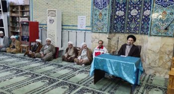 نماینده ولی فقیه در استان لرستان و امام جمعه خرم آباد در محفلی صمیمی، در آستانه ماه مبارک رمضان، با طلاب لرستانی مقیم قم دیدار و گفتگو کرد.