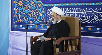 چهارمین روز از سلسه جلسات سخنرانی ویژه ماه مبارک رمضان ، با سخنرانی خطیب توانمند استاد حجة الاسلام والمسلمین مهدی دانشمند و با حضور نماینده ولی فقیه در استان لرستان و امام جمعه خرم آباد در مصلی الغدیر خرم آباد برگزاری شد
