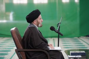 جلسه آموزه های قرآنی و نماز جماعت ظهر و عصر به امامت  نماینده ولی فقیه در استان لرستان و امام جمعه خرم آباد در مصلی الغدیر خرم آباد برگزار شد.