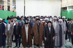 ضیافت افطاری مومنانه به مناسبت ماه مبارک رمضان و نماز جماعت مغرب و عشا به امامت  نماینده ولی فقیه در استان لرستان و امام جمعه خرم آباد با حضور جامعه روحانیت و ائمه جماعات و خانواده هایشان در مصلی الغدیر خرم آباد برگزار شد.