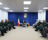 فرمانده سپاه حضرت ابوالفضل علیه السلام و همراهان با نماینده ولی فقیه در استان لرستان و امام جمعه خرم آباد به مناسبت آغاز سال نو دیدار و گفت و گو کردند.
