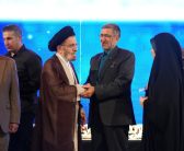 بزرگداشت هفته هنر و آیین نکوداشت پیشکسوت هنر و رسانه انقلاب اسلامی استاد عزت اله چنگایی با حضور حجة الاسلام والمسلمین دکتر سید احمدرضا شاهرخی نماینده ولی فقیه در استان لرستان و امام جمعه خرم آباد در سالن اجتماعات اداره فرهنگ و ارشاد اسلامی خرم آباد برگزار شد.