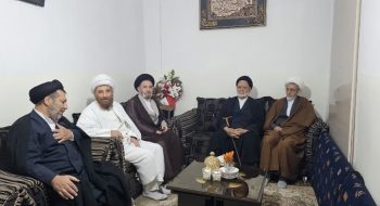 حضرت آیة الله نیازی استاد حوزه علمیه قم و حوزه علمیه لرستان ومدرسه کمالیه و نماینده مردم شریف استان لرستان در مجلس خبرگان رهبری ، حجة الاسلام والمسلمین دکتر سید احمدرضا شاهرخی نماینده ولی فقیه در استان لرستان ، حجة الاسلام والمسلمین رحیم زاده استاد حوزه علمیه کمالیه و حجة الاسلام والمسلمین حیات الغیب مدیر مدرسه علمیه کمالیه با حجة الاسلام والمسلمین میر هاشمی دیدار کردند.