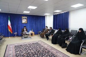 مدیر حوزه علمیه خواهران استان لرستان با نماینده ولی فقیه در استان لرستان و امام جمعه خرم آباد دیدار و گفت و گو کرد.
