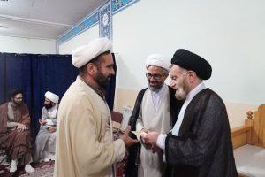 حضور نماینده ولی فقیه در استان لرستان و امام جمعه خرم آباد در حوزه علمیه صادقیه ، از اساتید مدارس علمیه خرم آباد تقدیر و تشکر بعمل آمد.