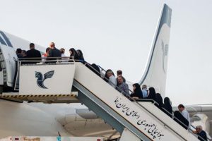 اولین پرواز حجاج بیت الله الحرام از فرودگاه شهدای خرم آباد به مدینه منوره، بعد از گذشت ۴۰ سال با حضور نماینده ولی فقیه در استا لرستان و امام جمعه خرم آباد ، در فضایی معنوی انجام شد.