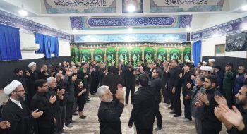 دومین روز از مراسم عزاداری ایام ماه محرم الحرام با حضور نماینده ولی فقیه در استان لرستان و امام جمعه خرم آباد ، و عموم مردم و روحانیت برگزار شد.