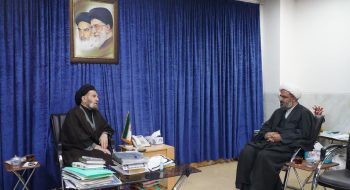 امام جمعه پلدختر با نماینده ولی فقیه در استان لرستان و امام جمعه خرم آباد دیدار و گفت و گو کرد.