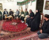  نماینده ولی فقیه در استان لرستان و امام جمعه خرم آباد با خانواده شهیدان والا مقام هوشنگ ناصرپور و ایمان گودرزی و شهیده معصومه پیرهادی و  شهید میثم معطمی گودرزی و  شهید والا مقام حسین نقدی و  شهید والا مقام سرتیپ  علی حسین محمدی  فرمانده پادگان ابوذر سرپل ذهاب  دیدار کردند.