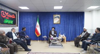 معاون برنامهریزی و توسعه منابع ستاد امر به معروف و نهی از منکر کشور با نماینده ولی فقیه در استان لرستان و امام جمعه خرم آباد دیدار کرد.