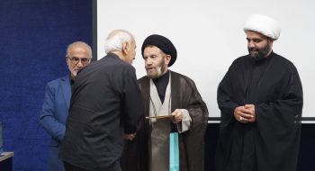 مراسم تکریم از موکب داران شهرستان خرم آباد با حضور نماینده ولی فقیه در استان لرستان و امام جمعه خرم آباد در اداره تبلیغات اسلامی برگزار شد.