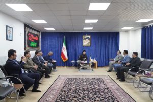 مدیر کل پست بانک استان لرستان و جمعی از معاونین با نماینده ولی فقیه در استان لرستان و امام جمعه خرم آباد دیدار و گفت و گو کردند.