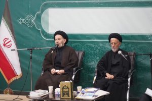 رئیس شورای مرکزی اعتکاف کشور و جمعی از مسئولان و برگزارکنندگان اعتکاف در استان لرستان با نماینده ولی فقیه در استان لرستان و امام جمعه خرم آباد دیدار کردند.