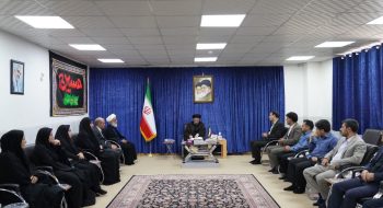 رئیس دانشگاه پیام نور استان لرستان و جمعی از همکاران با نماینده ولی فقیه در استان لرستان و امام جمعه خرم آباد ، دیدار و گفت وگو کردند.
