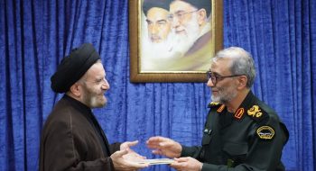 دیدار جانشین فرماندهی کل انتظامی جمهوری اسلامی ایران به منظور معرفی فرمانده جدید انتظامی استان لرستان با نماینده ولی فقیه در استان لرستان و امام جمعه خرم آباد در محل دفتر برگزار شد.