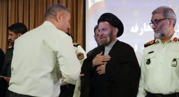 آیین تکریم سردار یحییٰ اللهی و معارفه سردار هاشمی فر به عنوان فرمانده جدید نیروی انتظامی استان لرستان با حضور حجت الاسلام والمسلمین دکتر سید احمدرضا شاهرخی نماینده ولی فقیه در استان لرستان و امام جمعه خرم آباد ، سردار قاسم رضایی جانشین فرماندهی کل انتظامی جمهوری اسلامی ایران ،در محل ستاد فرماندهی نیروی انتظامی استان لرستان برگزاری شد.