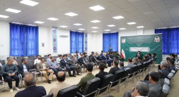 به مناسبت هفته بسیج کارمندان فرماندهان پایگاههای مقاومت بسیج کارمندان ادارات کل استان لرستان با نماینده ولیفقیه در استان لرستان و امام جمعه خرمآباد دیدار و گفت و گو کردند.