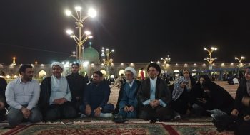 نشست صمیمانه بسیجیان شبکه تربیتی صالحین واساتید شبکه حلقه صالحین استان لرستان با حضور نماینده ولی فقیه در استان لرستان و امام جمعه خرم آباددر جوار بارگاه حضرت علی ابن موسی الرضا علیه السلام برگزار شد.