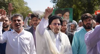 راهپیمایی جمعه خشم و نصر حمایت از مردم مظلوم فلسطین انزجار از رژیم منحوس اسرائیل بعد از اقامه نماز جمعه خرم آباد