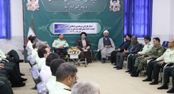 فرماندهی انتظامی استان لرستان, مسؤول عقیدتی سیاسی و پرسنل استان به مناسبت هفته انتظامی با نماینده ولی فقیه در استان لرستان و امام جمعه خرم آباد دیدار کردند.