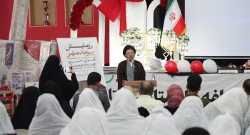 رزمایش پیوند مهر ( آیین اهدای ۱٠٠ سری جهیزیه به نوعروسان ) با حضور نماینده ولی فقیه در استان لرستان و امام جمعه خرم آباد در حسینیه ثارالله سپاه ناحیه خرم آباد برگزار شد.