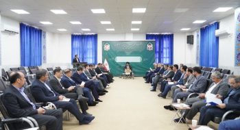نشست مدیران بانک‌های خصوصی و دولتی استان لرستان با نماینده ولی‌فقیه در استان و امام جمعه خرم‌آباد برگزار شد.