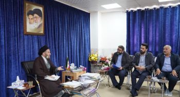مشاور رئیس ستاد اجرایی فرمان امام و مدیرعامل شرکت توسعهگری پردیس با نماینده ولیفقیه در استان و امام جمعه خرمآباد دیدار و گفت و گو کرد.