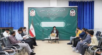 اعضای مجمع مشورتی جوانان دفتر نماینده ولی فقیه در استان لرستان با نماینده ولی فقیه در استان لرستان و امام جمعه خرم آباد دیدار کردند.