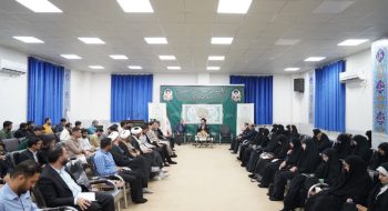 تعدادی از فعالین گروه های جهادی دانشجویی دانشگاه های استان لرستان با نماینده ولی فقیه در استان لرستان و امام جمعه خرم آباد در محل دفتر دیدار کردند.