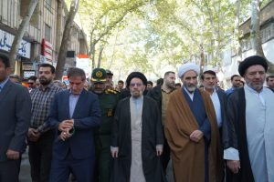 راهپیمایی روز ۱۳ آبان و روز استکبارستیزی با حضور  نماینده ولی‌فقیه در استان لرستان  برگزار شد.