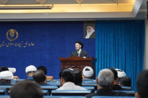 آیین تکریم و معارفه مسئول پیشین و جدید اداره تبلیغات استان لرستان با حضور نماینده ولی‌فقیه در استان لرستان و امام جمعه خرم‌آباد برگزار شد.