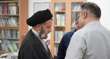 ملاقات مردمی، با حضور نماینده ولی فقیه و امام جمعه خرم‌آباد در محل دفتر برگزار گردید.