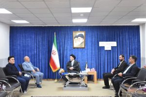 مدیر کل بنیاد شهید و امور ایثارگران استان لرستان با  نماینده ولی‌فقیه در استان لرستان و امام جمعه خرم‌آباد دیدار کرد.
