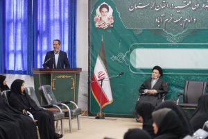 نشست خواهران مطالبه گر خرم آباد با حضور نماینده ولی فقیه در استان لرستان و امام جمعه خرم آباد برگزار شد.