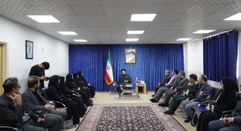 دبیر کل نهاد کتابخانه‌های عمومی کشور با  نماینده ولی‌فقیه در استان لرستان و امام جمعه خرم‌آباد دیدار کرد.