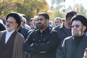 آیین تشییع باشکوه پیکر پاک و مطهر شهدای گمنام با حضور نماینده ولی فقیه در استان لرستان و امام جمعه خرم آباد ، عموم مردم مومن و انقلابی شهرستان خرم آباد برگزار شد.