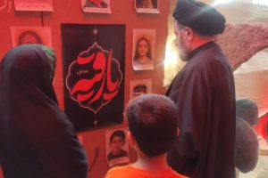 بازدید از نمایشگاهی به مناسبت شهادت حضرت فاطمه زهرا سلام‌الله‌علیها توسط جوانان مسجد حضرت امام صادق علیه‌السلام در شهر خرم‌آباد توسط  نماینده ولی فقیه در استان لرستان و امام جمعه خرم‌آباد انجام شد .