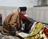  به مناسبت بزرگداشت روز جانباز و ولادت با سعادت حضرت ابوالفضل العباس ع نماینده ولی‌فقیه در استان و امام جمعه خرم‌آباد  با جانباز ۷٠ درصد بصیر و قطع نخاع هادی مهدی خانی ، جانباز قطع نخاع رضا دلفان و جانباز بصیر محمد دولتشاه دیدار کرد.