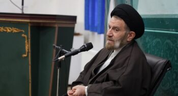 مدیرکل جدید اداره کل فرهنگ و ارشاد اسلامی استان لرستان به همراه جمعی از معاونان و همکاران، با نماینده ولی‌فقیه در استان لرستان و امام جمعه خرم‌آباد دیدار و گفتگو کردند.