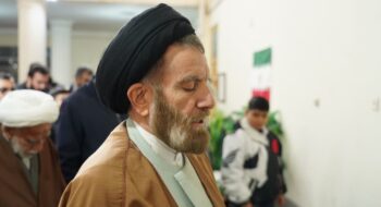 پس از بزرگداشت باشکوه یوم الله ۲۲ بهمن نماز جماعت ظهر و عصر به امامت نماینده ولی فقیه در استان لرستان و امام جمعه خرم آباد برگزار شد.