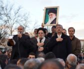 اجتماع و راهپیمایی باشکوه عزاداران امام شهید آیت الله سید علی خامنه ای رضوان الله علیه با حضور نماینده ولی فقیه در استان لرستان و امام جمعه خرم آباد  مردم متدین و انقلابی ، مسئولان ، نیروهای نظامی و انتظامی ، جوانان و نوجوانان برگزار شد.