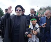 همزمان با آخرین جمعه ماه مبارک رمضان راهپیمایی روز قدس و نماز جمعه به امامت  نماینده ولی فقیه در استان لرستان و امام جمعه خرم آباد  برگزار شد.