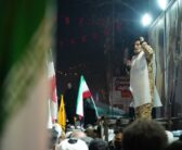 شانزدهمین شب از اجتماع باشکوه مردم متدین و انقلابی خرم آباد در عزای سید و سالار شهدای انقلاب حضرت امام خامنه ای رضوان الله علیه، با حضور نماینده ولی فقیه در استان لرستان و امام جمعه خرم آباد و جامعه روحانیت حوزه علمیه در خیابان بعثت برگزار شد.