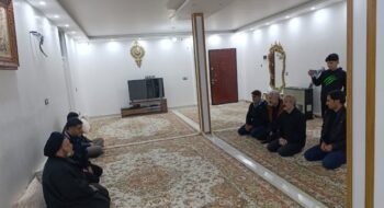 دیداربا خانواده شهید والامقام الیاسی از شهدای گرانقدر بمباران منازل مسکونی در جنگ رمضان توسط نماینده ولی فقیه در استان لرستان و امام جمعه خرم آباد