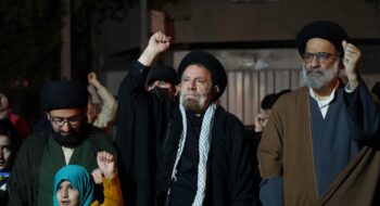 اجتماع باشکوه عزاداران امامِ شهید در شب پنجاه و دوم قیام مردم خرم‌آباد، همراه با آیین تجدیدبیعت با رهبر معظم انقلاب مدظله‌العالی، در جایگاه میدان اسدآبادی برگزار شد.