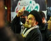 اجتماع باشکوه عزاداران امامِ شهید در شب پنجاه و دوم قیام مردم خرم‌آباد، همراه با آیین تجدیدبیعت با رهبر معظم انقلاب مدظله‌العالی، در جایگاه پشت بازار برگزار شد.