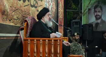 با سخنرانی آیت‌الله خاتمی، امام جمعه موقت تهران و عضو فقهای شورای نگهبان موج  ۱۱٠حضور مردم انقلابی و ولایت‌مدار خرم‌آباد در حمایت از رزمندگان میدان و همزمان با شب چهارم ماه محرم‌الحرام، در چهارباغ گلدشت برگزار شد. 