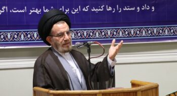 به مناسبت فرا رسیدن هفته دولت و با هدف گرامی‌داشت شهیدان رجایی و باهنر و شهدای خدمت، جلسه شورای اداری شهرستان بروجرد با حضور نماینده ولی فقیه در استان لرستان و امام جمعه خرم آباد  برگزار گردید.